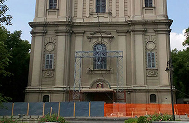 Смолом јачају темеље цркве старе више од два века (ФОТО)